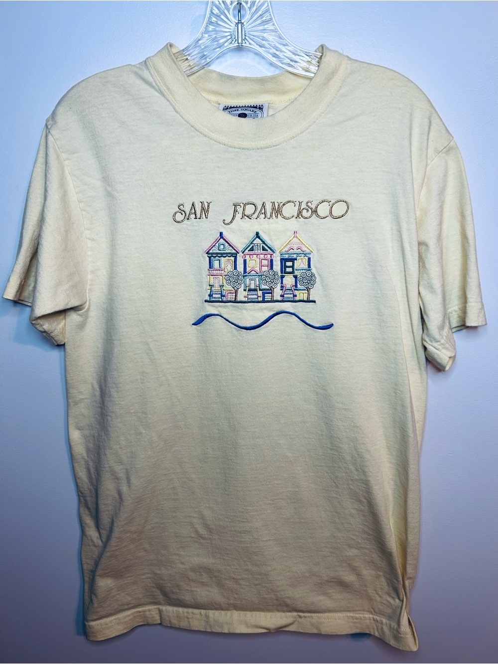 Vintage San Francisco Embroidered Womens T‑Shirt in Cream